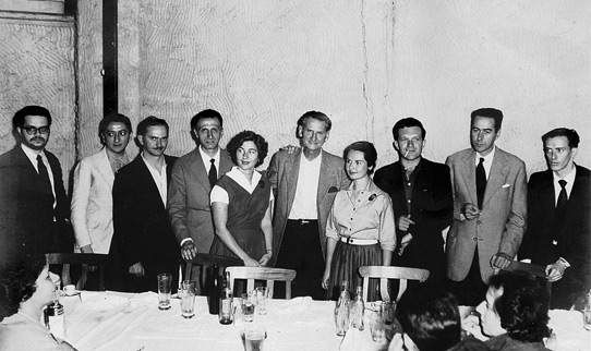 imagen dos grandes mestres da gravura brasileira em uma mesa de jantar